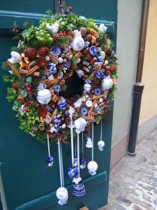 お店の入口のリース。オシャレだ。