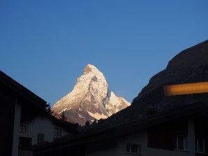 列車の中で撮影したので映り込みあり