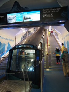 スネガ地下ケーブルカー