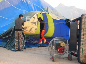 熱気球と扇風機