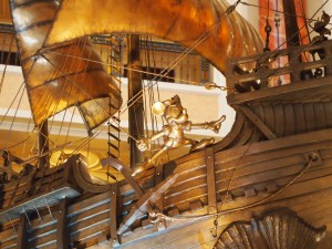 ロビーのミッキー