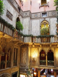 ロビーの吹き抜け