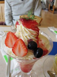 雪印パーラーのパフェ