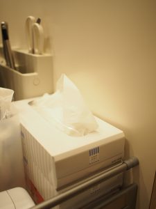 ティッシュのストック積み上げ