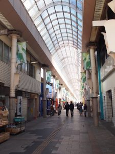 商店街のアーケード