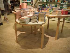 アカデミア書店