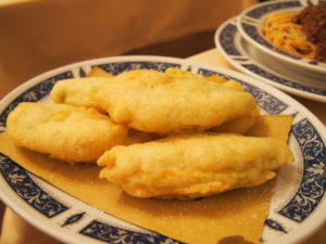 花ズッキーニのフリット