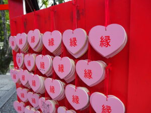 ハート型の絵馬
