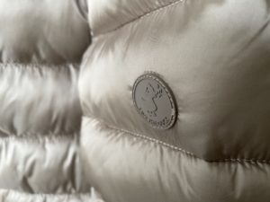 ダウンジャケット