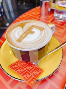 フェンディカフェ